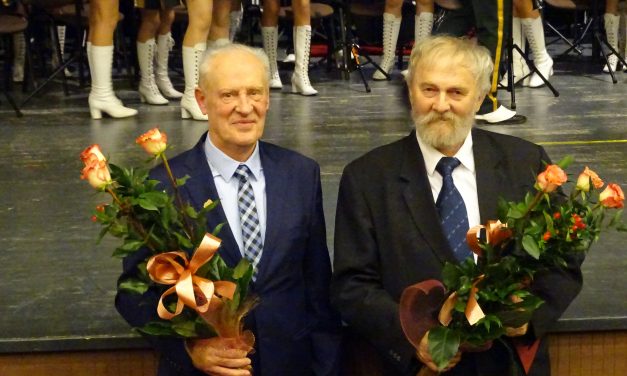 [208.02.02] „Zasłużony dla Powiatu Sierpeckiego”